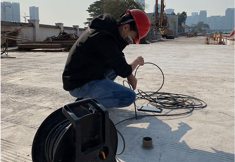 智能數(shù)顯測斜儀實(shí)時監(jiān)測的技術(shù)特點(diǎn)